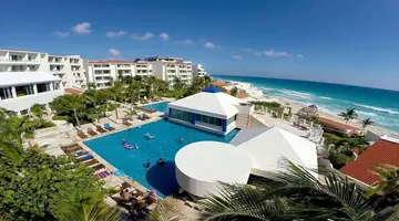 Solymar Beach Resort