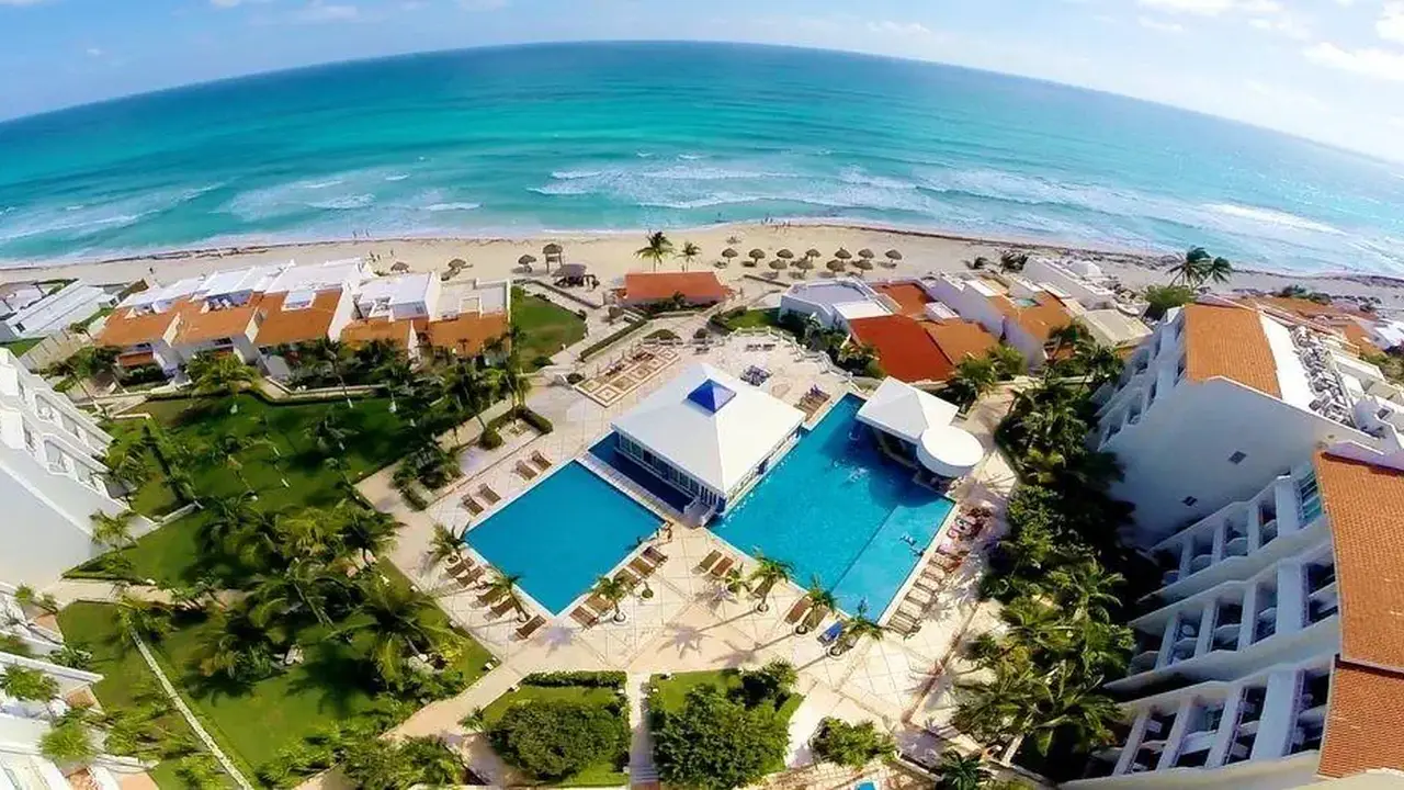 Solymar Cancun Beach Resort