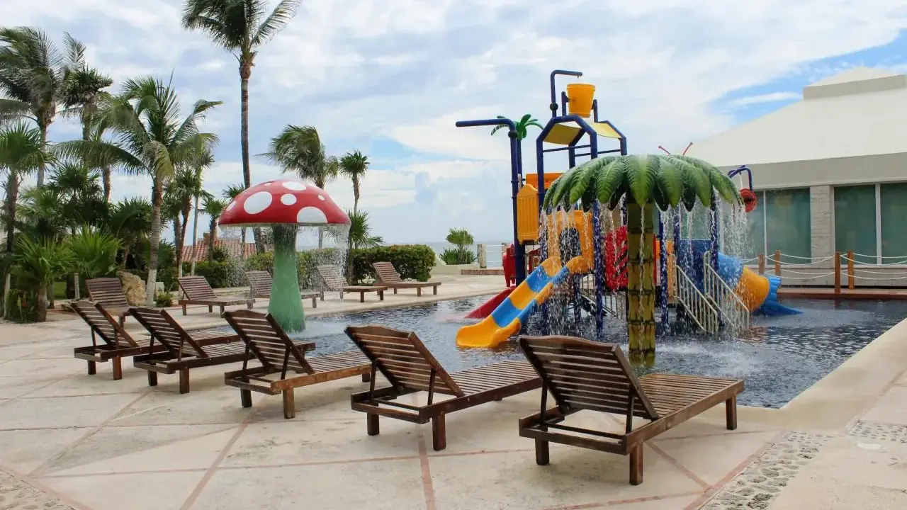 Solymar Cancun Beach Resort