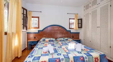 Son Bou Gardens Apartments