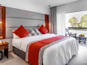 Southern Palms Beach Resort