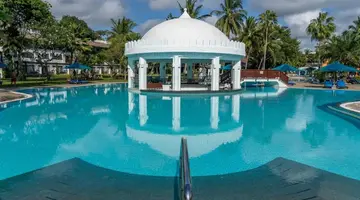 Southern Palms Beach Resort