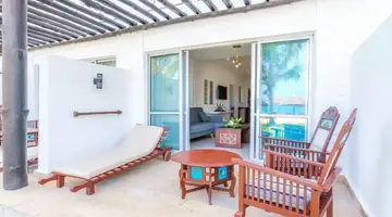 Southern Palms Beach Resort