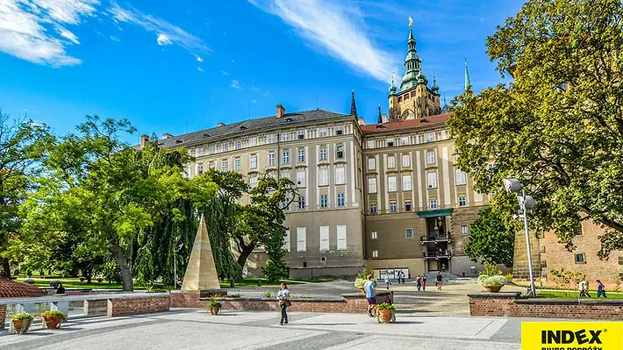 Spacerem po Pradze - nocleg w hotelu***/penzionie*** HB