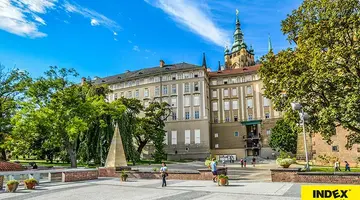Spacerem po Pradze - nocleg w hotelu***/penzionie*** HB