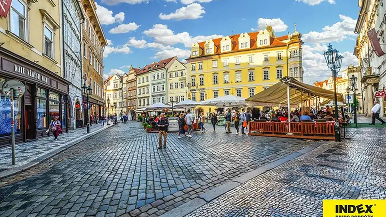 Spacerem po Pradze - nocleg w hotelu***/penzionie*** HB