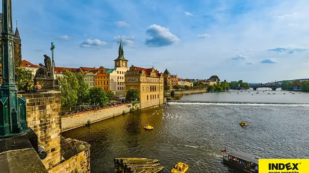 Spacerem po Pradze - nocleg w hotelu***/penzionie*** HB
