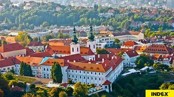 Spacerem po Pradze - nocleg w hotelu***/penzionie*** HB