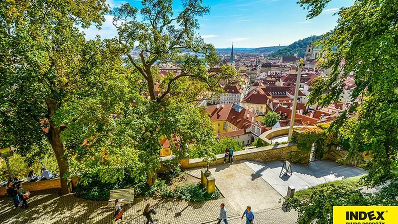Spacerem po Pradze - nocleg w hotelu***/penzionie*** HB