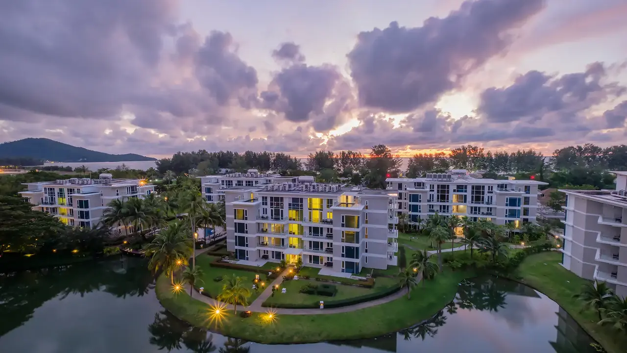 SPLASH BEACH RESORT (ex. GRAND WEST SANDS)