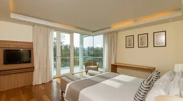 SPLASH BEACH RESORT (ex. GRAND WEST SANDS)