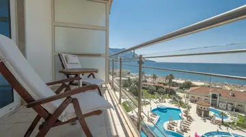 SPLENDID CONFERENCE & SPA RESORT