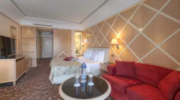 SPLENDID CONFERENCE & SPA RESORT