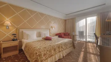 SPLENDID CONFERENCE & SPA RESORT