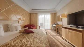 SPLENDID CONFERENCE & SPA RESORT