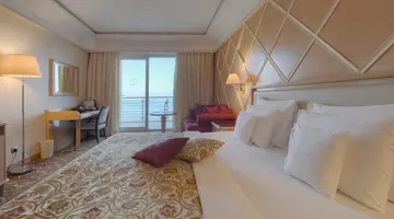 SPLENDID CONFERENCE & SPA RESORT
