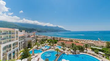 SPLENDID CONFERENCE & SPA RESORT