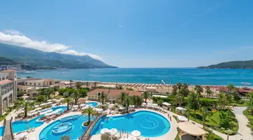 SPLENDID CONFERENCE & SPA RESORT