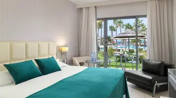 St. George Beach Hotel & Spa Resort (Adults Only)