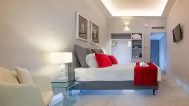 St. George Lycabettus Lifestyle