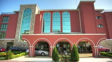 ST.GEORGE PALACE