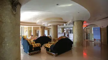 ST.GEORGE PALACE