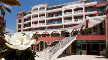 ST.GEORGE PALACE