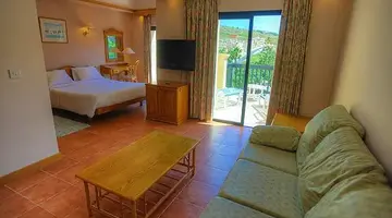 ST PATRICK S HOTEL