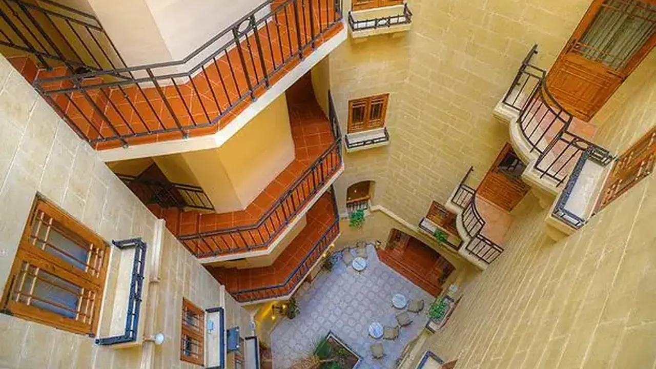 ST PATRICK S HOTEL