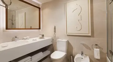 St Raphael Hotel