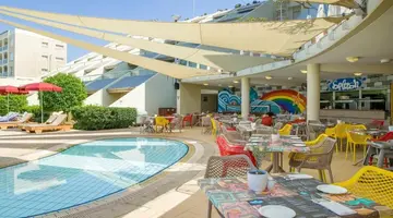 St Raphael Hotel