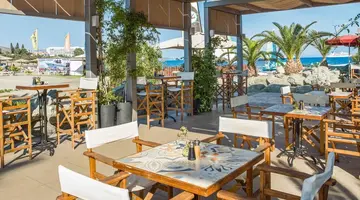 St Raphael Hotel