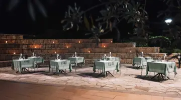 St Raphael Hotel