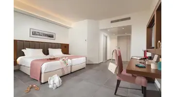 St Raphael Hotel
