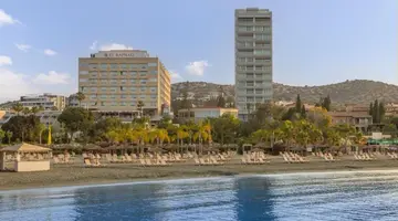 St Raphael Hotel