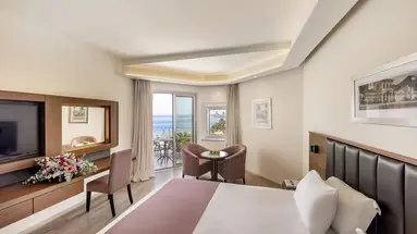 St Raphael Hotel