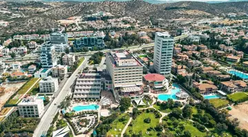 St Raphael Hotel
