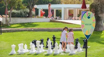 St Raphael Hotel