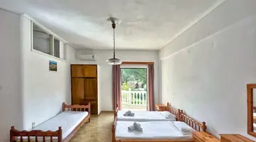 Stamiris Hotel
