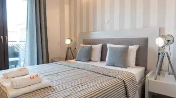 Stamos Hotel