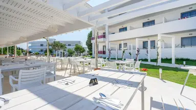 Stamos Hotel