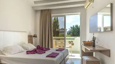 Stamos Hotel