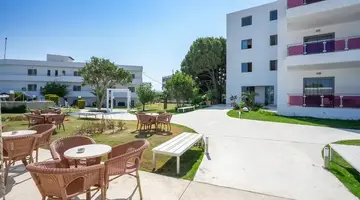 Stamos Hotel