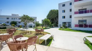 Stamos Hotel