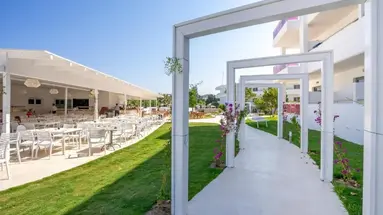Stamos Hotel
