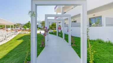 Stamos Hotel