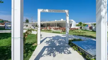Stamos Hotel