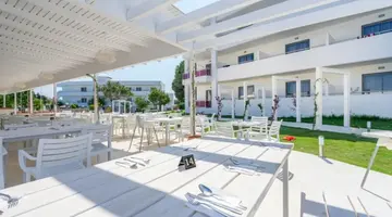 Stamos Hotel