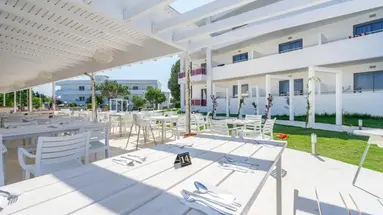 Stamos Hotel