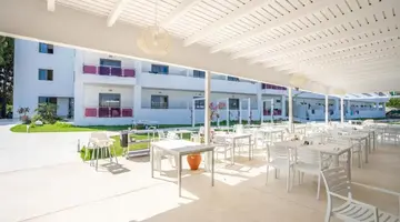 Stamos Hotel